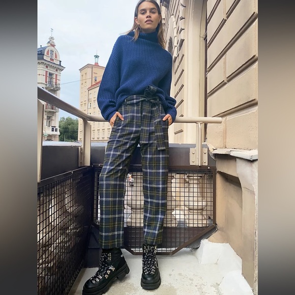 Aritzia Pants - Aritzia Wilfred Grey Plaid Front Tie Pants Size 6